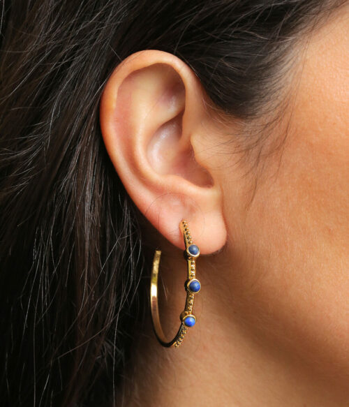 Ohrring-Creole-fourth-dimension-muenchen-schmuck-gold-silber-lapis-people